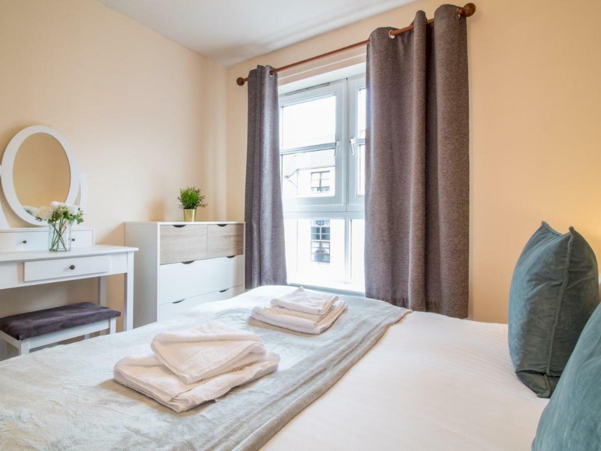 Bright & Tranquil Apartment Near City Centre With Free Parking! Édimbourg Extérieur photo